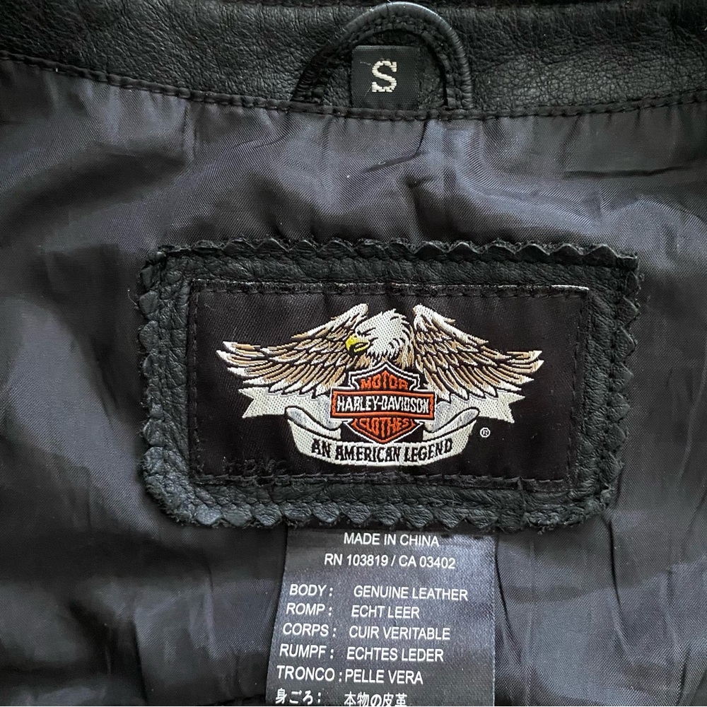2009 HARLEY DAVIDSON Leather Motorcycle Biking Vest with Patches and Pins - Picture 3 of 16